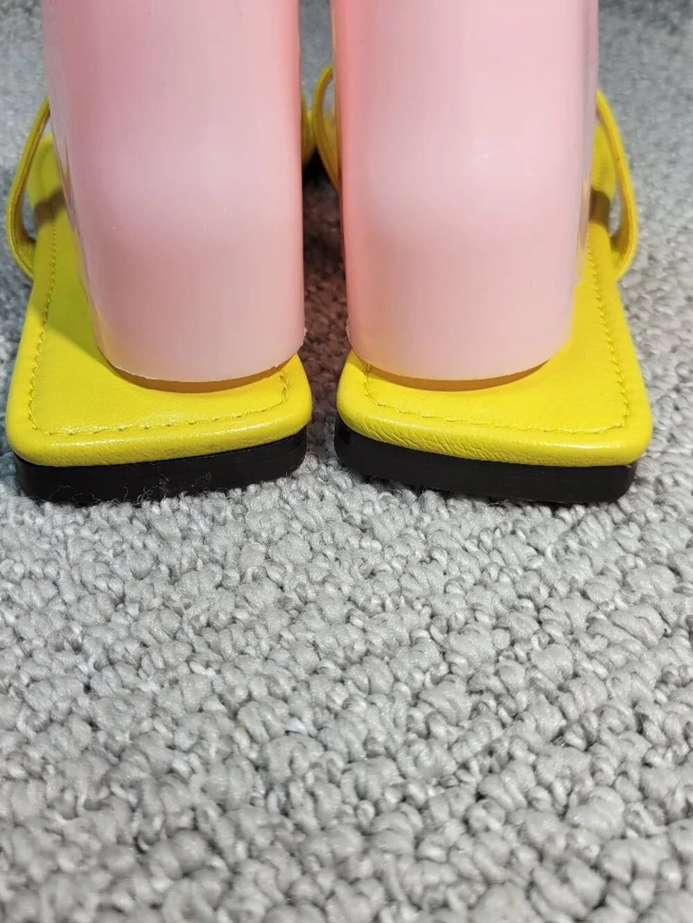 Tory Burch Classic Women's Size 8M Colza Yellow Leather Flip Flop Sandals